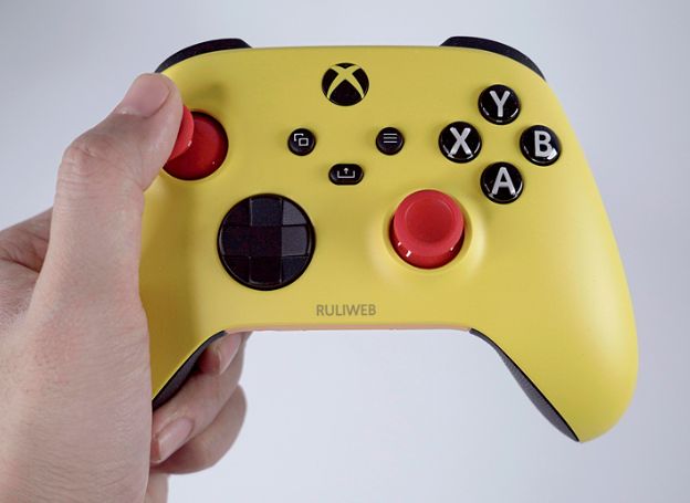 상상 그대로 자신만의 컨트롤러 만들 수 있는 Xbox 디자인 랩 체험