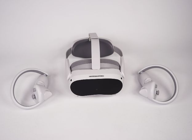 더 가벼워진 무게·최고의 착용감, 보급형 올인원 VR HMD '피코 4' 체험