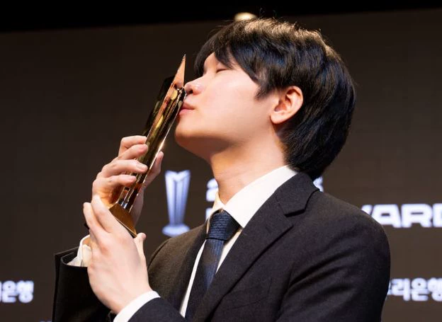 라이엇 게임즈 LCK, kt 롤스터의 '비디디' 곽보성 '올해의 선수상' 지난주 19일(금) 수상