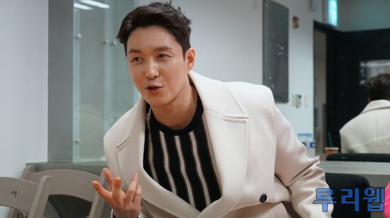 data/news19/03m/04/ps4/shim4.jpg
